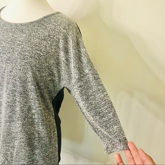 Buckle Red by BKE Gray Top with Cross Over Draped Sheer Open Back in Size Small - Picture 3 of 11